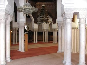 Interiores de la Gran Mezquita de París