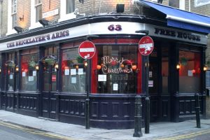Bar The Bricklayers (Londres)