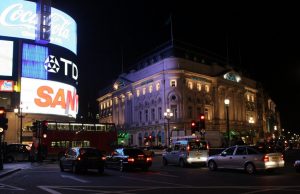 Piccadilly Circus de noche