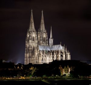 Catedral de Colonia de noche