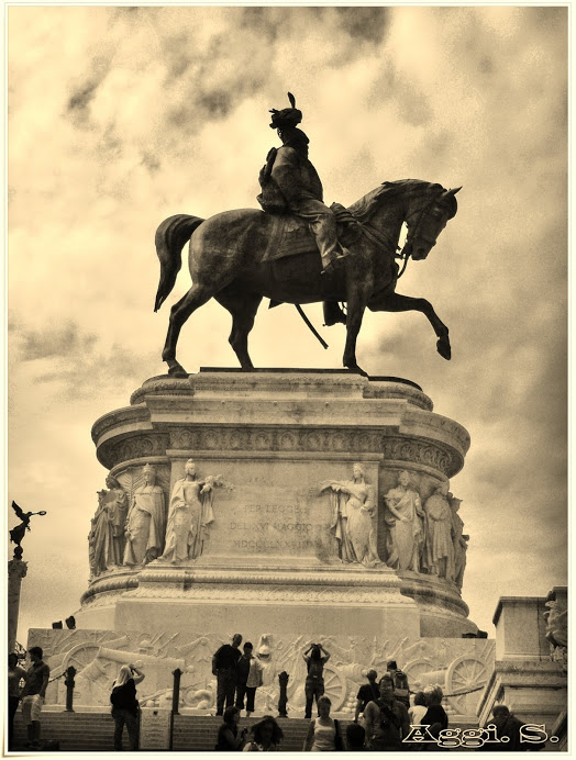 Monumento a Víctor Manuel II 12