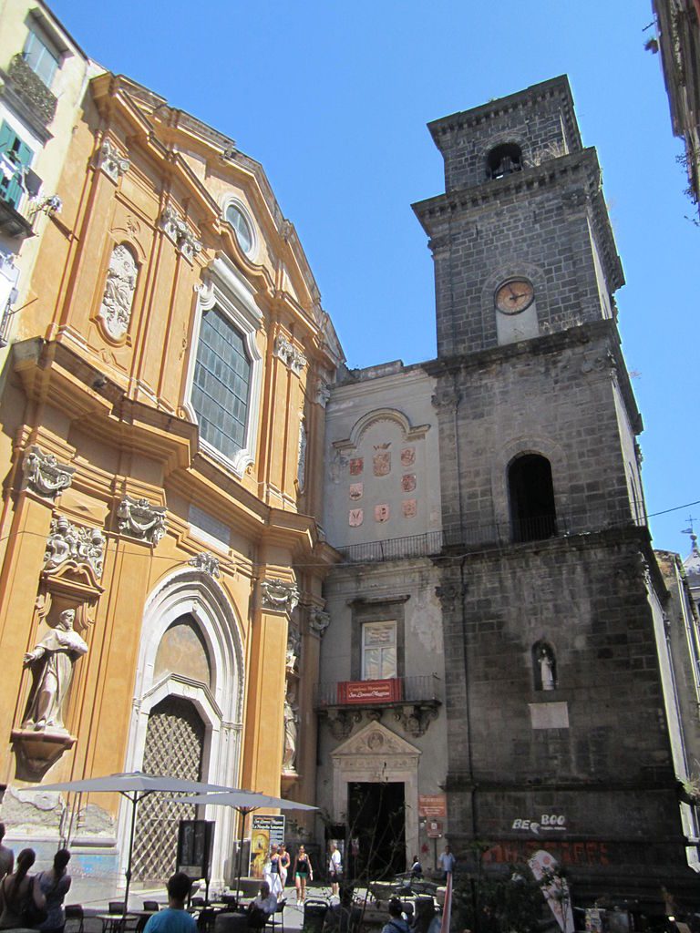 Chiesa e Scavi di San Lorenzo Maggiore 6