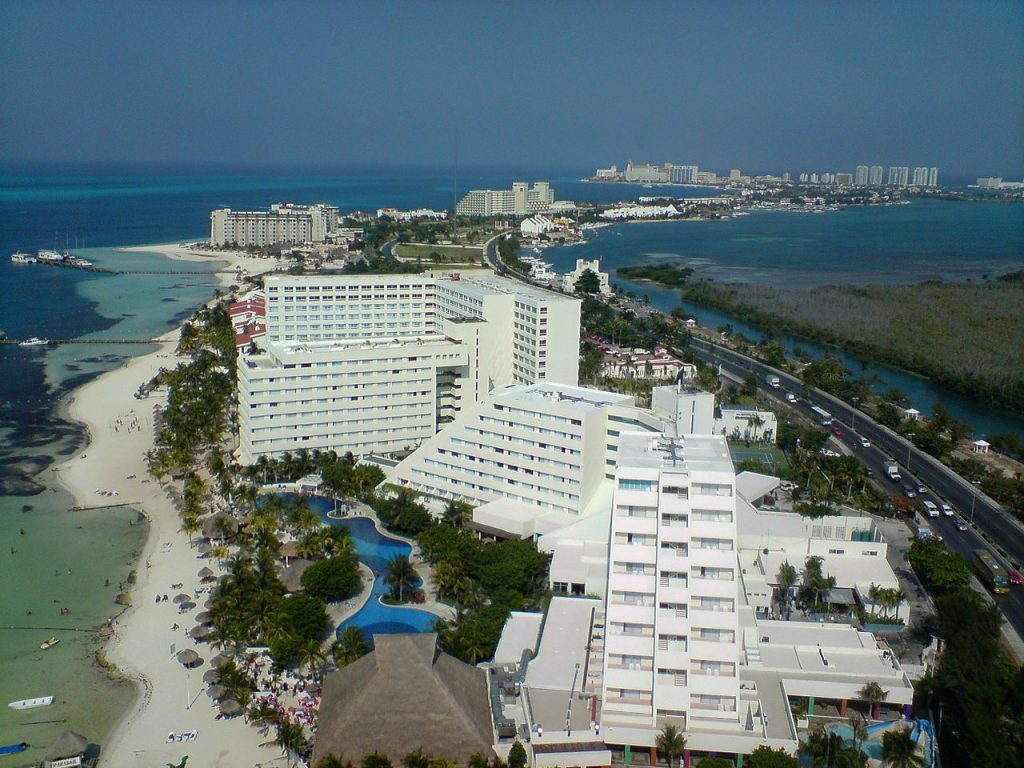 Vista-aérea-de-Cancún