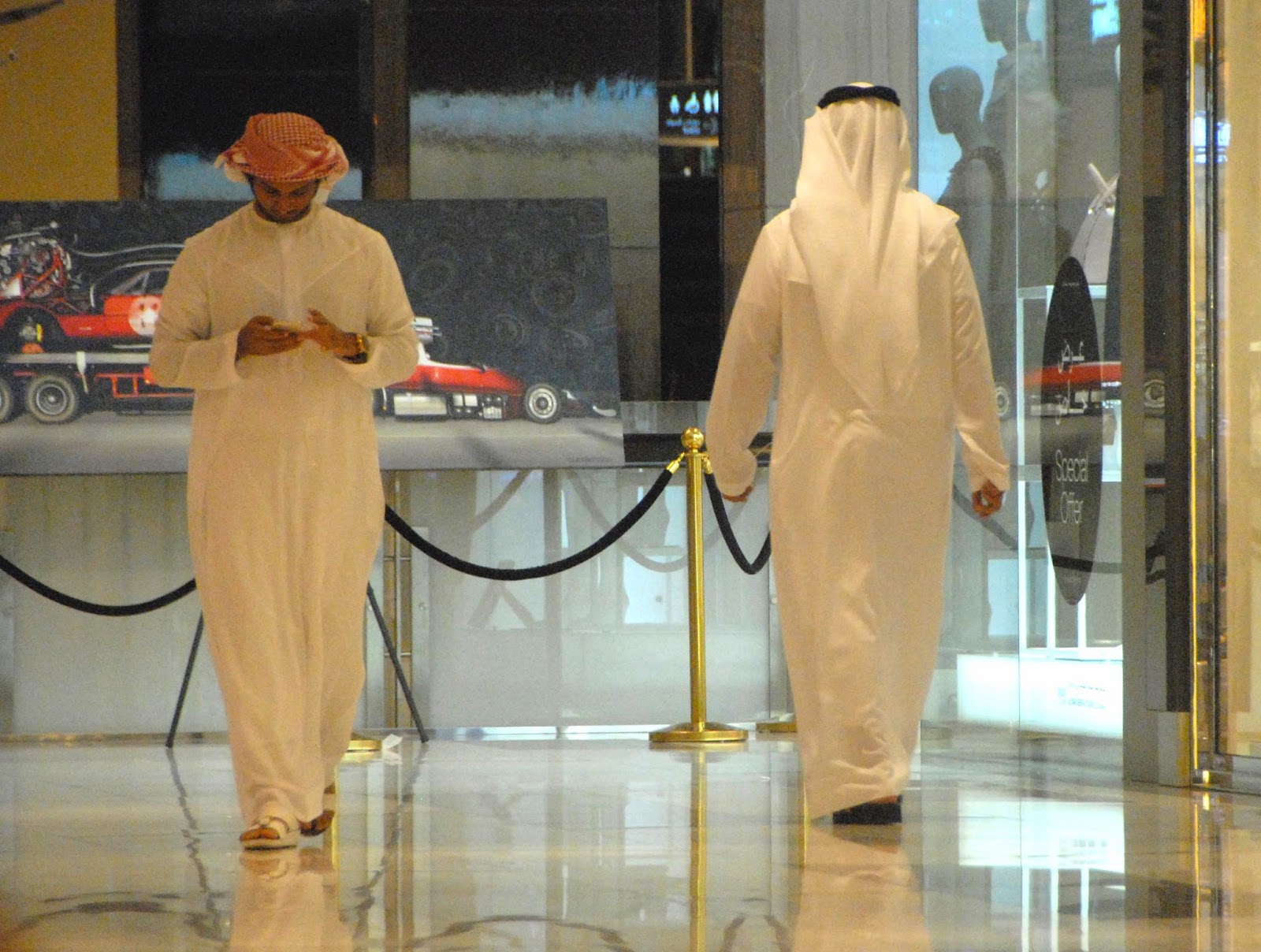Ropa típica de Dubái - Vestimenta tradicional en Dubái